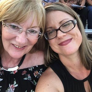 Meet your Posher, Andrea